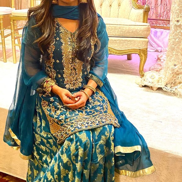 Indian/ Pakistani Gharara suit with Dupatta - Picture 1 of 7